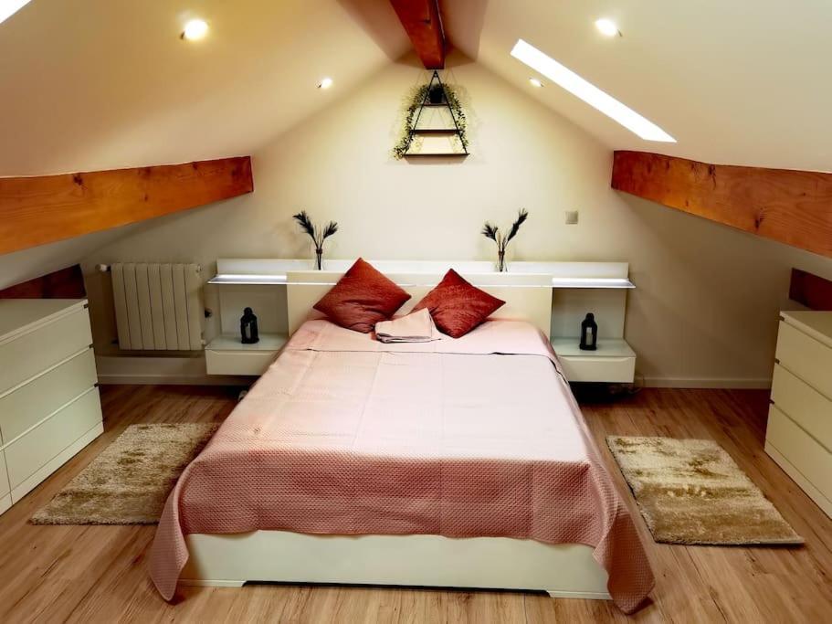 Chaleureuse Maisonnette Lyon Meyzieu Extérieur photo